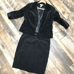 Women’s Skirt Suit